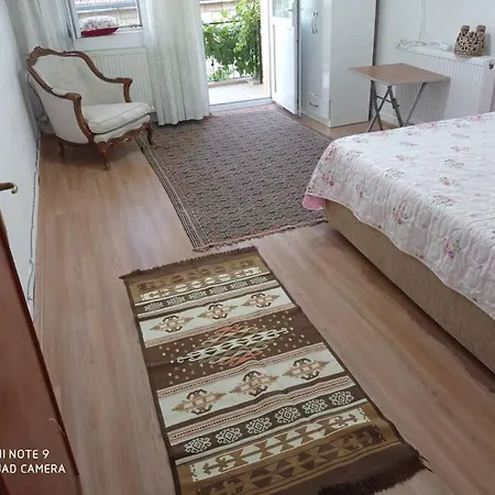 Apartamento Acan Guenluek Kiralik Ev
