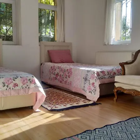 Apartamento Acan Guenluek Kiralik Ev